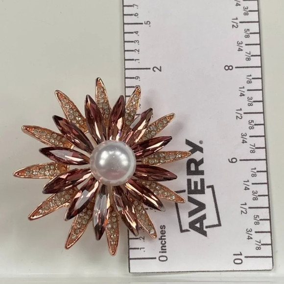 Starburst  Sparkly Floral Snowflake Brooch with Faux Pearl and Burgundy Navettes - Picture 3 of 10